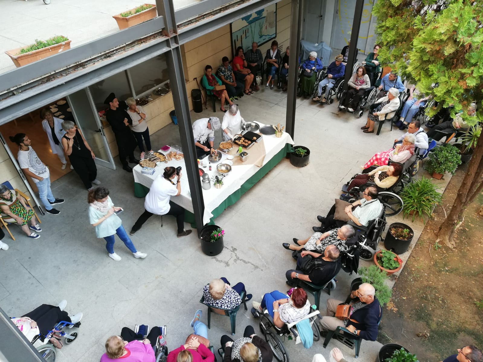 Lee más sobre el artículo Celebramos en Velluters la «III Trobada Culinària»